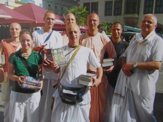Sankirtan devotees, Koln am Rhein, 2002